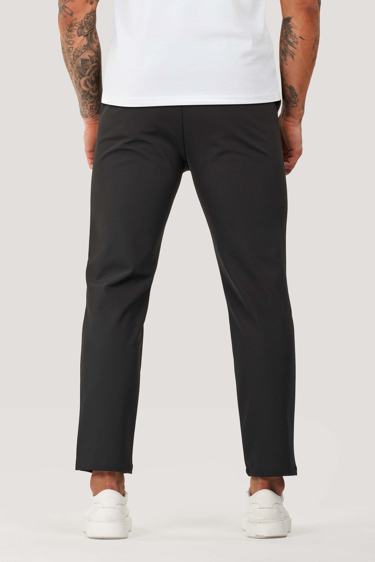 https://cdn.shopify.com/s/files/1/2707/0176/files/Techhalfblack3_3549819c-31d1-4e0c-9278-6a634e5fcaee.jpg?v=1759735642
